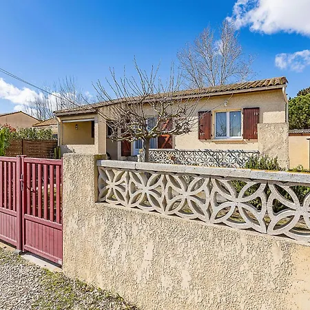 Ferienhaus 2 Bedroom Awesome Home In Serignan