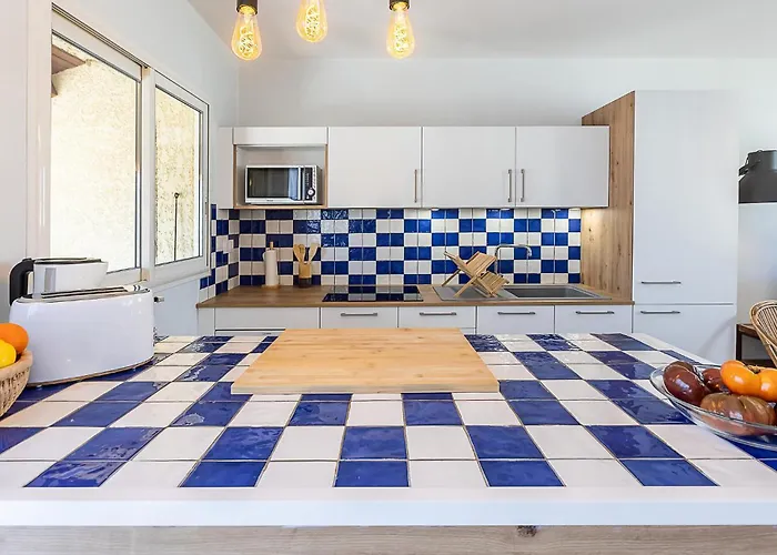 2 Bedroom Gorgeous In Serignan Valras-Plage